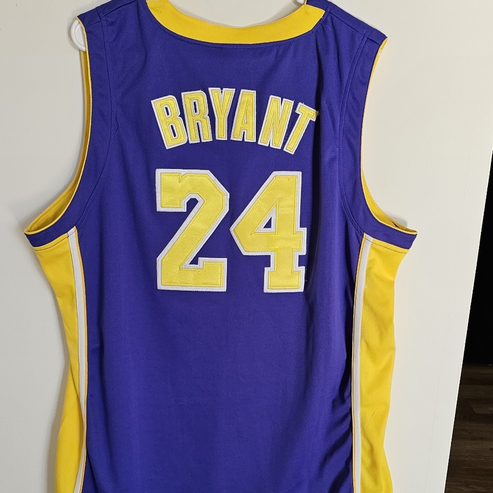 Kobe Bryant Jersey - Picture 3 of 3